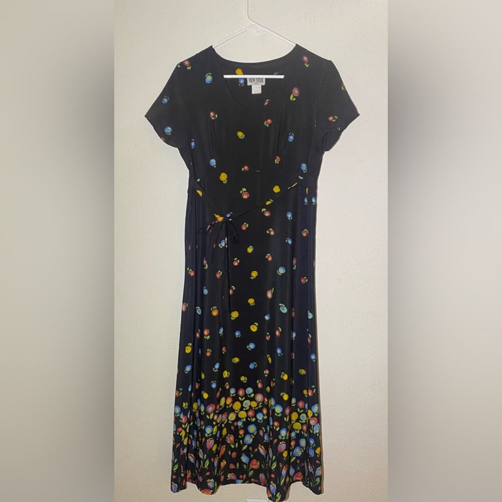 Vintage New Star Black Rayon Floral Print Short Sleeve Tie Waist Midi Dress Sz M